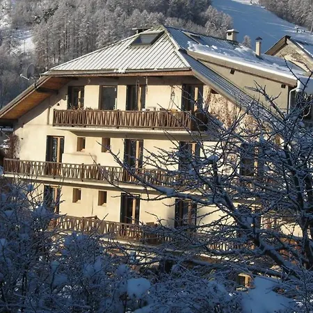 3 Pieces Avec Balcon, Piscine Et Poele A Bois, Proche Des Pistes A Serre Chevalier-chantemerle - Fr-1-762-26 *