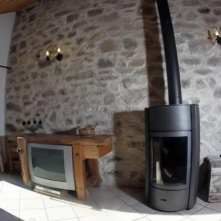 3 Pieces Avec Balcon, Piscine Et Poele A Bois, Proche Des Pistes A Serre Chevalier-chantemerle - Fr-1-762-26 Apartment