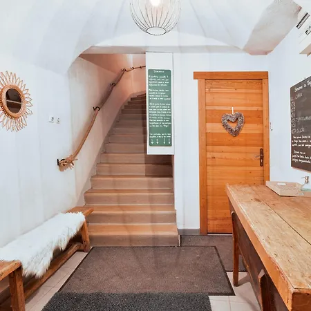 Apartment 3 Pieces Avec Balcon, Piscine Et Poele A Bois, Proche Des Pistes A Serre Chevalier-chantemerle - Fr-1-762-26